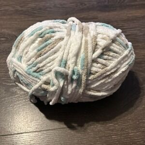 Yarnspirations Bernat BABY BLANKET LITTLE 100% Polyester White Blue Brown 10mm